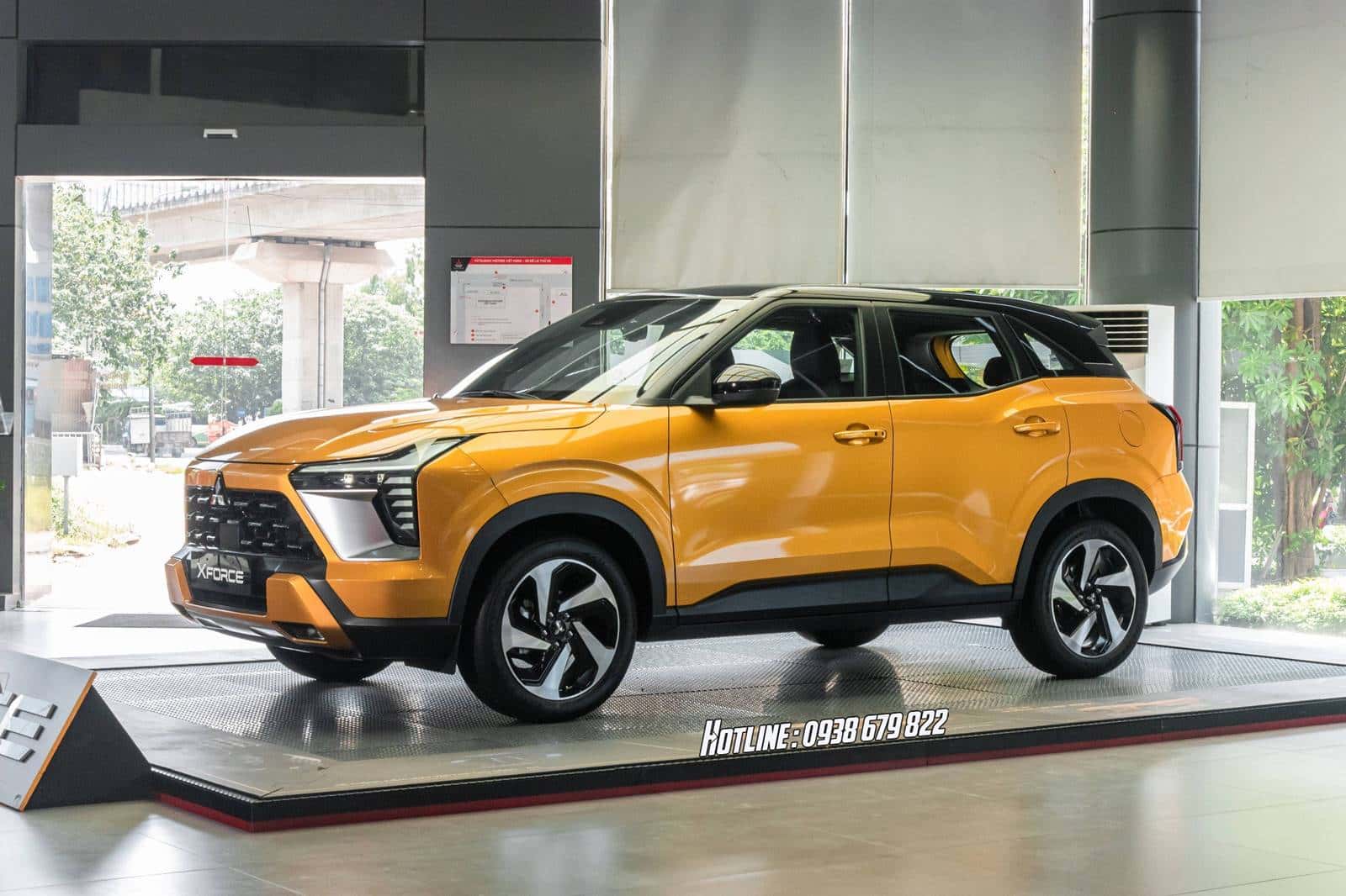 Mitsubishi Xforce Ultimate màu Vàng