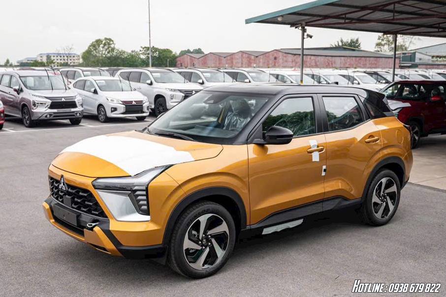 Mitsubishi Xforce Ultimate màu vàng